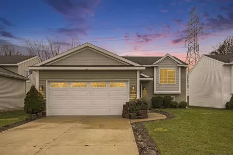 668 Silverbrook, Kentwood, MI 49548