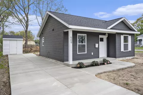 509 Adams, Muskegon, MI 49442