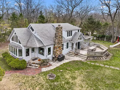 4117 Lake Shr, New Buffalo, MI 49117