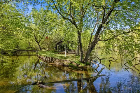 7249 Thornapple Dales, Alto, MI 49302