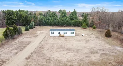 20389 Freedom, Pierson, MI 49339