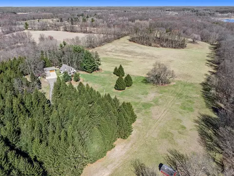 View/Area - 14329 Waubascon, Bellevue, MI 49021 photo 5 of 10