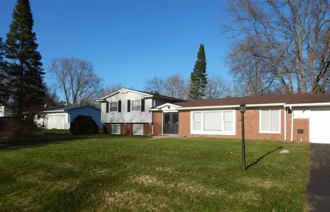 7209 Stonebrook, West Bloomfield, MI 48322