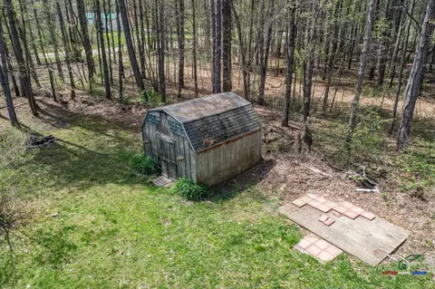 11923 E Spencer, Sumner, MI 48889 photo 38