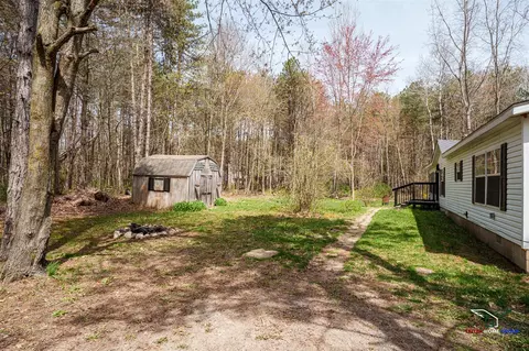 11923 E Spencer, Sumner, MI 48889 photo 29