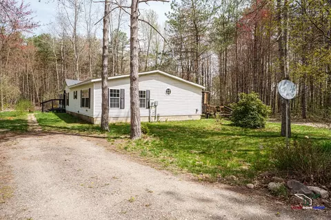 11923 E Spencer, Sumner, MI 48889 photo 2
