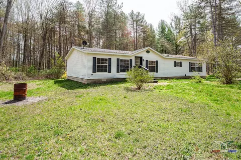 11923 E Spencer, Sumner, MI 48889