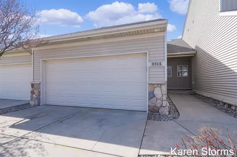 2914 Stoney Crk #106, Hudsonville, MI 49426