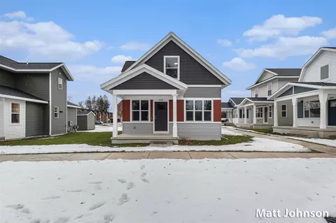 2077 Linden, Grand Rapids, MI 49507
