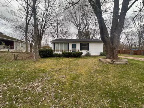 3734 Standish, Grand Rapids, MI 49525