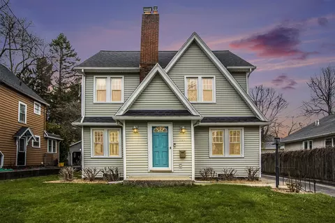 722 Montrose, Kalamazoo, MI 49008