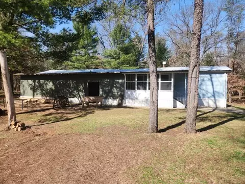 554 S Peacock, Baldwin, MI 49304 photo 3