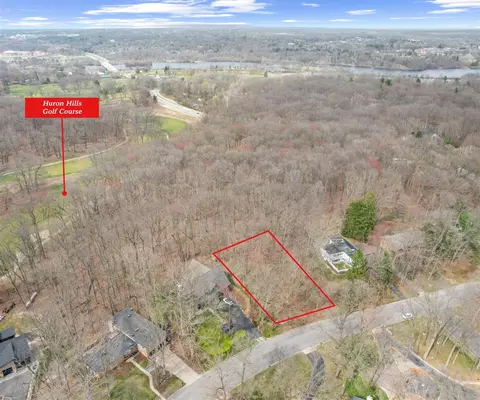3081 Overridge, Ann Arbor, MI 48104