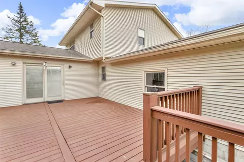 Exterior - 6765 Old Wagon, Jackson, MI 49201 photo 13 of 14