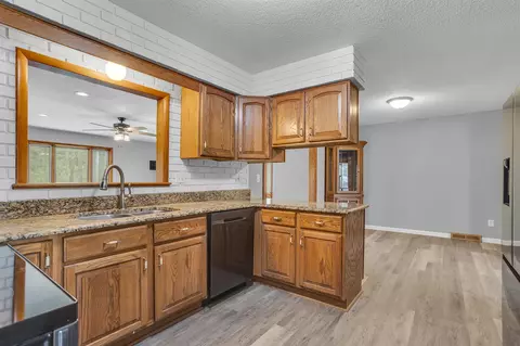 Kitchen - 6765 Old Wagon, Jackson, MI 49201 photo 2 of 3