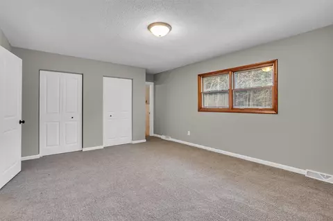 Bedroom - 6765 Old Wagon, Jackson, MI 49201 photo 3 of 10