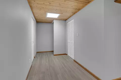 Entry Way - 6765 Old Wagon, Jackson, MI 49201 photo 6 of 6