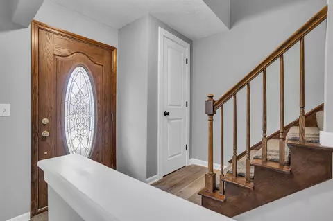 Entry Way - 6765 Old Wagon, Jackson, MI 49201 photo 3 of 6