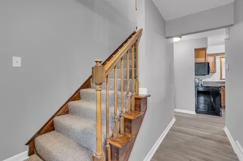 Entry Way - 6765 Old Wagon, Jackson, MI 49201 photo 4 of 6