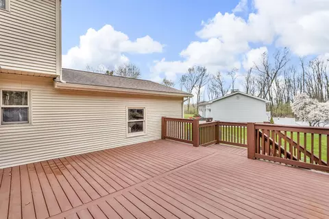 Exterior - 6765 Old Wagon, Jackson, MI 49201 photo 12 of 14