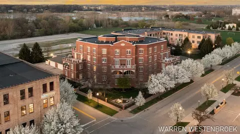 141 Central #110, Holland, MI 49423
