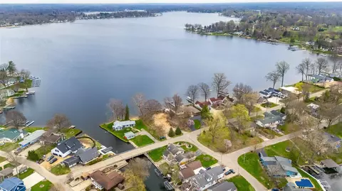 6981 Wil-o-paw, Coloma, MI 49038