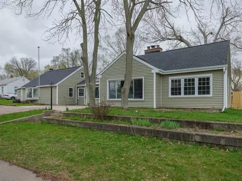 5736 Nevada, Portage, MI 49024
