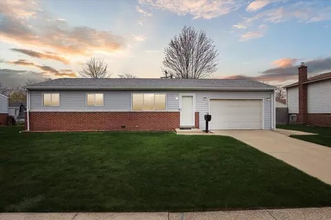 1325 Woodglen, Ypsilanti, MI 48198