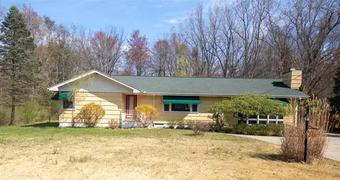 6923 Harbert, Sawyer, MI 49125