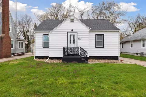 169 Elvern, Benton Harbor, MI 49022