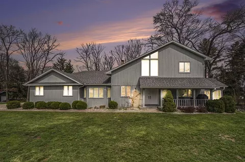 121 Elsinore, Battle Creek, MI 49015