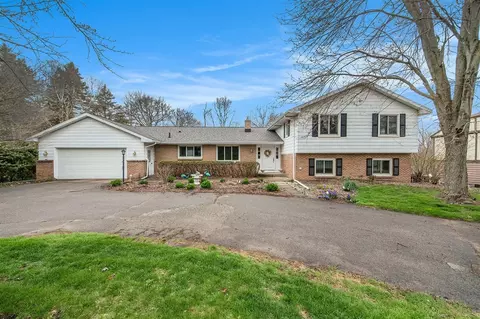 717 Collindale, Grand Rapids, MI 49504