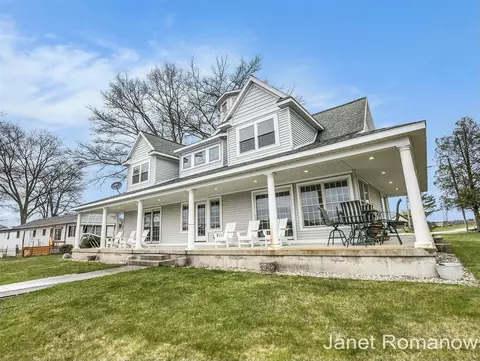 5589 Kraemer, Newaygo, MI 49337