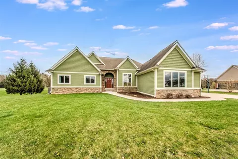882 Pinecrest, Dexter, MI 48130