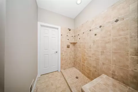 Bath - 882 Pinecrest, Dexter, MI 48130 photo 3 of 6