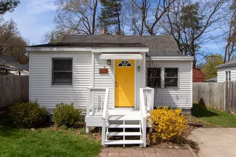1613 Hanchett, Grand Rapids, MI 49504