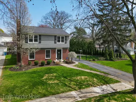 1042 Floral, East Grand Rapids, MI 49506