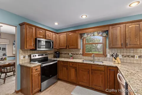 Kitchen - 2187 Bates, Ionia, MI 48846 photo 2 of 5