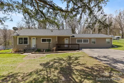 6210 S M-37, Hastings, MI 49058