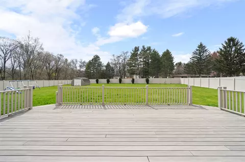 Exterior - 4030 Kingston, Jackson, MI 49203 photo 4 of 12
