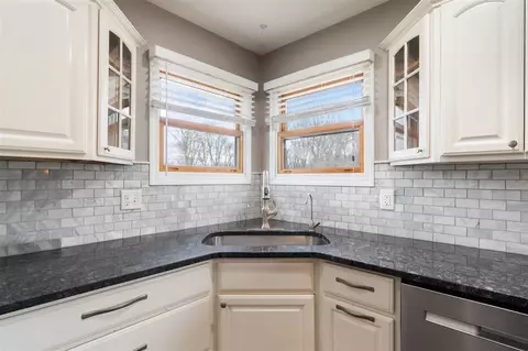 Kitchen - 4030 Kingston, Jackson, MI 49203 photo 3 of 4