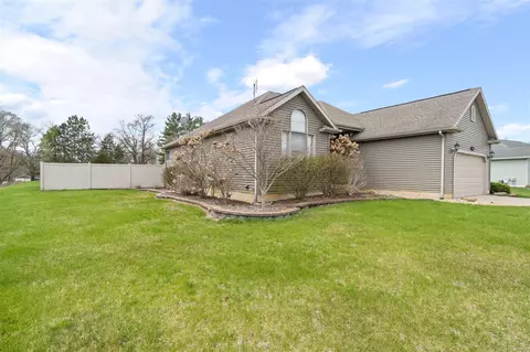 Exterior - 4030 Kingston, Jackson, MI 49203 photo 2 of 12