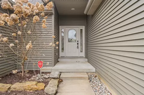 Entry Way - 4030 Kingston, Jackson, MI 49203 photo 1 of 2