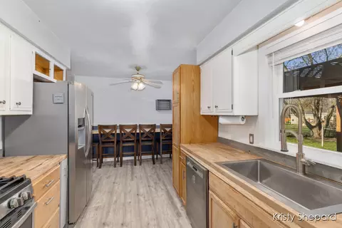 Kitchen - 4136 Ranchero, Dorr, MI 49323 photo 3 of 3