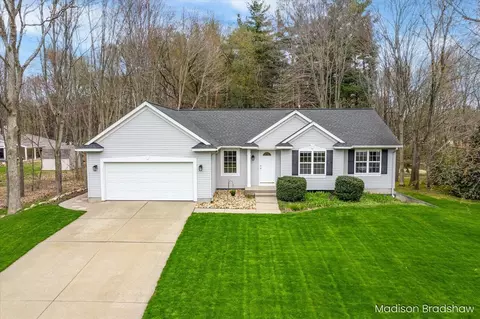 10972 Creekside, Allendale, MI 49401