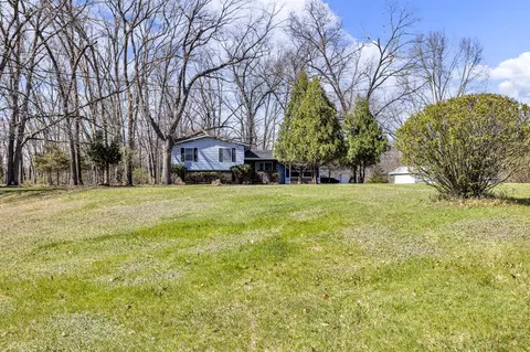 10900 Round Lk, Horton, MI 49246