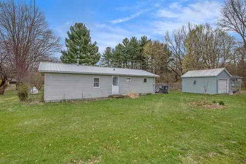 2738 Eaman, Benton Harbor, MI 49022