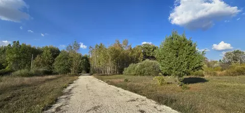8692 E Baseline, Mount Pleasant, MI 48858 photo 9