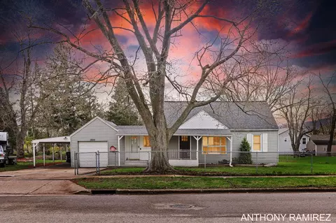 1820 34th, Wyoming, MI 49519