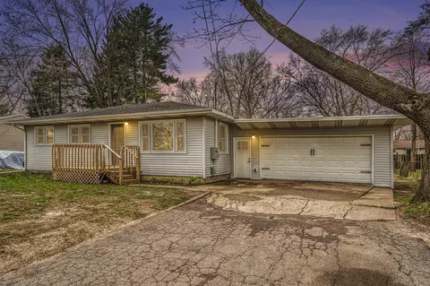 1511 Lake, Portage, MI 49002